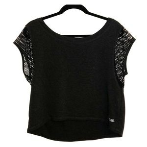 T-shirt with mesh sleeves